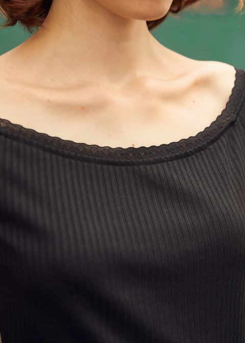 Lace by Day Marilyn Neck T-shirt (Slutsalg)-2