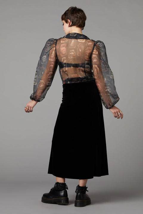 Transparent gotisk bluse med pufskuldre-3
