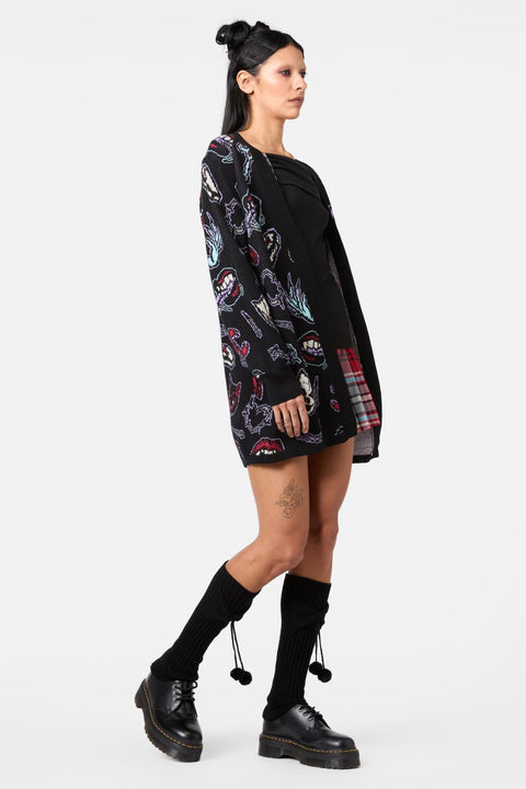 Suget ind i gotisk cardigan-3