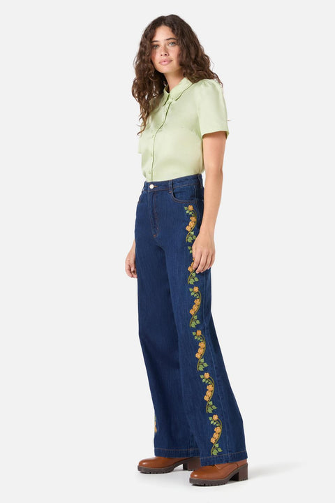 Jeans med broderi og blomstermotiv-6